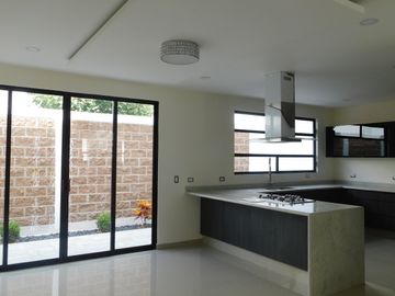 CASA EN VENTA EN LOMAS DE ANGELOPOLIS PARQUE GUANAJUATO SAN ANDRES CHOLULA PUEBLA