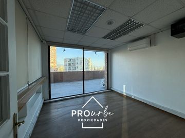 Oficina piso completo. 10 estac. Rosario Sur/Metro Manquehue
