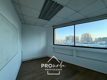 Oficina piso completo. 10 estac. Rosario Sur/Metro Manquehue