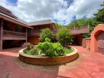 Unique Moutain villa 5 bed for sale in Mae Rim Chiang Mai