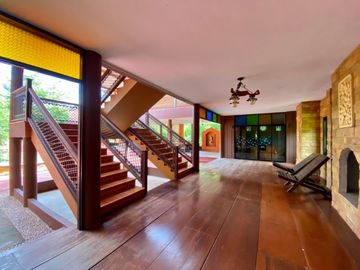 Unique Moutain villa 5 bed for sale in Mae Rim Chiang Mai