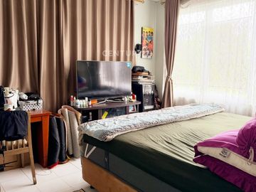 Rumah Posisi Hoek Di Pesanggrahan JS 18548