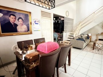 Rumah Posisi Hoek Di Pesanggrahan JS 18548