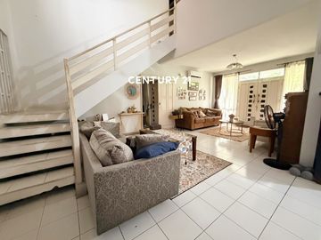 Rumah Posisi Hoek Di Pesanggrahan JS 18548