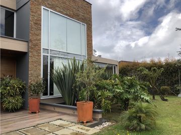 Venta de Casa Campestre en el Alto de Palmas