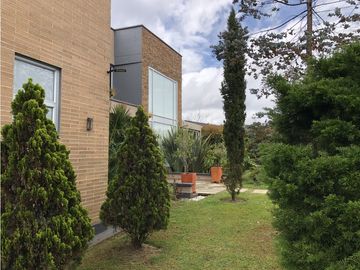 Venta de Casa Campestre en el Alto de Palmas