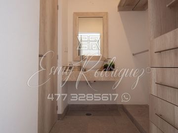 DEPARTAMENTO EN VENTA, SAN MIGUEL DE ALLENDE, FRACC. PRIVADO,  3 REC, 1ER PISO