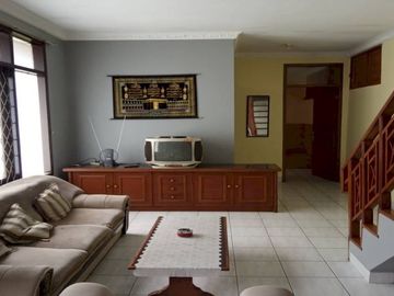 RUMAH MEWAH DI CIPAGERAN CIMAHI