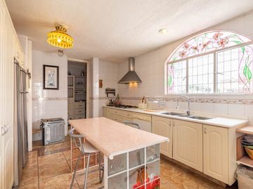 PRECIOSA VILLA EN VENTA