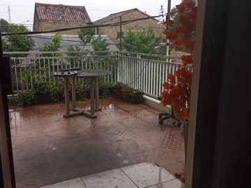 Rumah 2 Lantai Dekat UPJ Bintaro Ciputat Tangsel