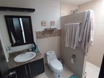 Funcional Casa a la Venta, Sector Condado, 23 de Junio
