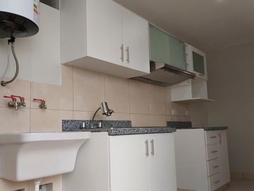 VENTA DE HERMOSO DEPARTAMENTO Y COCHERA EN MAGDALENA,  PISO 11, CUADRA 29 AV. BRASIL