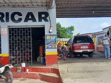 local comercial funcionando de venta en chone