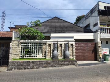 Rumah 2 Lantai + Kolam Renang Luas 251 Borobudur Sukarno Hatta