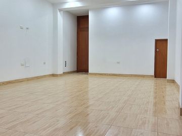 DEPARTAMENTO EN PRIMER PISO EN URBANIZACION LOS SAUCES