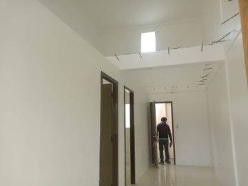 Pre-Selling 2 Storey Townhouse with 2 Bedrooms for sale in Ibabao, Cordova, Cebu