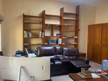 VENDO RESIDENCIA COLONIAL MODERNA EN CUERNAVACA, FRACC CON SEGURIDAD TOTAL