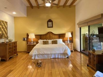 VENDO RESIDENCIA COLONIAL MODERNA EN CUERNAVACA, FRACC CON SEGURIDAD TOTAL