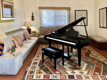 VENDO RESIDENCIA COLONIAL MODERNA EN CUERNAVACA, FRACC CON SEGURIDAD TOTAL