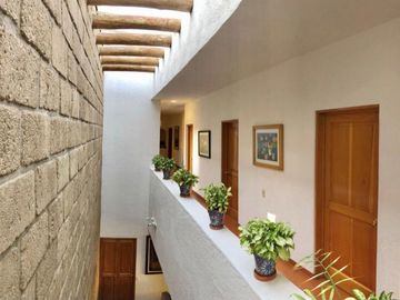 VENDO RESIDENCIA COLONIAL MODERNA EN CUERNAVACA, FRACC CON SEGURIDAD TOTAL