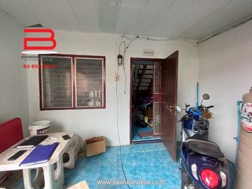 ทาวน์เฮาส์ หมู่บ้าน เอื้ออาทรรังสิต คลอง 7/3 เนื้อที่ 15 ตรว. ถนนลำลูกกาคลอง 7 ต.บึงคำพร้อย อ.ลำลูกกา จ.ปทุมธานี