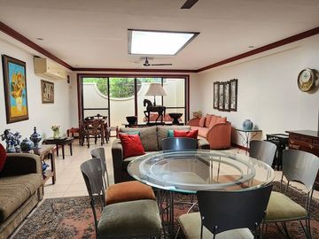 CDN - FOR SALE: 5 Bedroom House and Lot in UP Village, Diliman, Quezon City