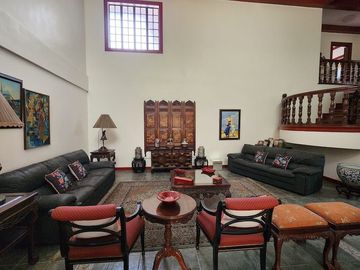 CDN - FOR SALE: 5 Bedroom House and Lot in UP Village, Diliman, Quezon City
