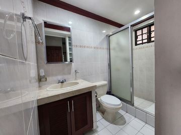 CDN - FOR SALE: 5 Bedroom House and Lot in UP Village, Diliman, Quezon City