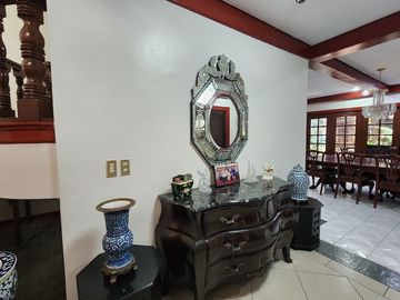 CDN - FOR SALE: 5 Bedroom House and Lot in UP Village, Diliman, Quezon City