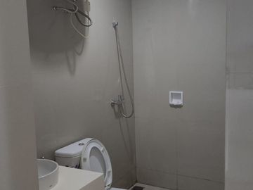 Dijual/Disewakan Apartemen Treepark BSD City Tangerang Selatan 1 Bedroom Fully Furnished Bagus Nyaman Siap Huni