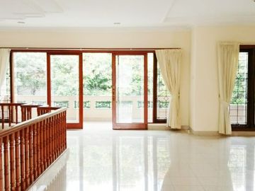 DISEWAKAN RUMAH (Baru Di Renovasi) DI JL. TERUSAN GAHARU CIPETE JAKARTA SELATAN
