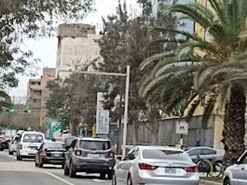 HERMOSA CASA DE 2 PISOS EN EXCELENTE ESTADO EN LA MEJOR ZONA DE SAN ISIDRO
