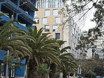 HERMOSA CASA DE 2 PISOS EN EXCELENTE ESTADO EN LA MEJOR ZONA DE SAN ISIDRO