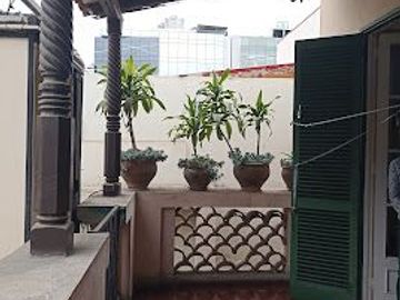 HERMOSA CASA DE 2 PISOS EN EXCELENTE ESTADO EN LA MEJOR ZONA DE SAN ISIDRO