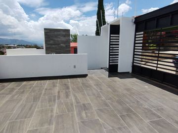 CASA EN VENTA LOMAS DEL CRESTON CERCA ISSSTE EN OAXACA