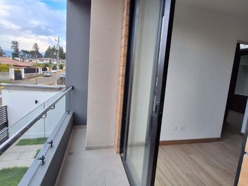 VENTA CASAS DE LUJO DENTRO DE URBANIZACIÓN HACIENDA CAPELO
