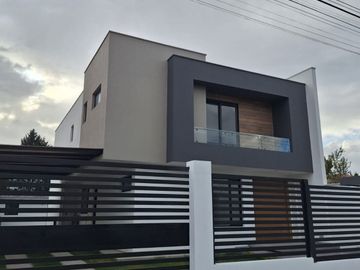 VENTA CASAS DE LUJO DENTRO DE URBANIZACIÓN HACIENDA CAPELO