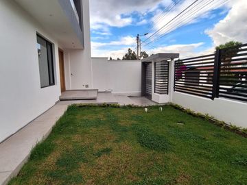 VENTA CASAS DE LUJO DENTRO DE URBANIZACIÓN HACIENDA CAPELO