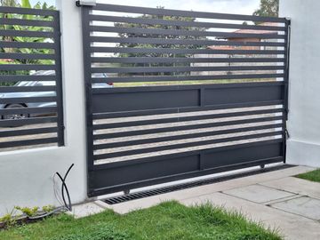 VENTA CASAS DE LUJO DENTRO DE URBANIZACIÓN HACIENDA CAPELO