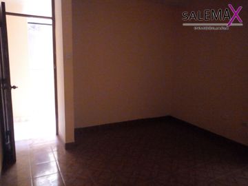 AMPLIA CASA EN VENTA - URB.BANCARIA II ETAPA - PIURA