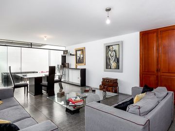 VENTA DE DEPARTAMENTO CON AMPLIA TERRAZA EN URB. VALLE HERMOSO  - SURCO