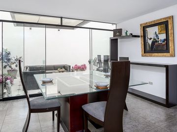 VENTA DE DEPARTAMENTO CON AMPLIA TERRAZA EN URB. VALLE HERMOSO  - SURCO