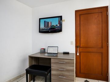 VENTA DE DEPARTAMENTO CON AMPLIA TERRAZA EN URB. VALLE HERMOSO  - SURCO