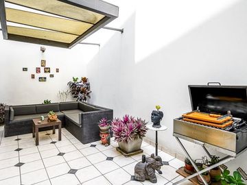 VENTA DE DEPARTAMENTO CON AMPLIA TERRAZA EN URB. VALLE HERMOSO  - SURCO