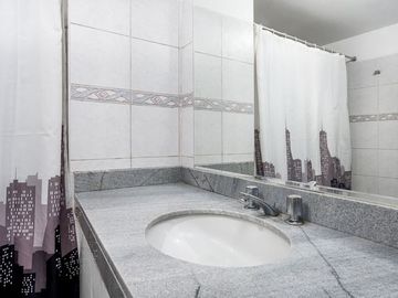 VENTA DE DEPARTAMENTO CON AMPLIA TERRAZA EN URB. VALLE HERMOSO  - SURCO