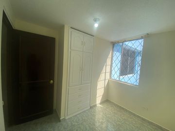 Se vende casa en Calderón, sector de San Camilo