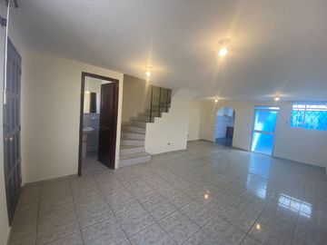 Se vende casa en Calderón, sector de San Camilo