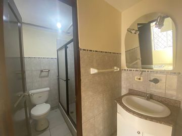 Se vende casa en Calderón, sector de San Camilo
