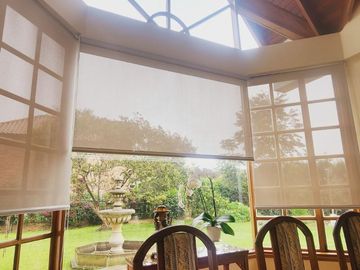 Vendo casa CHIA/CAMPESTRE, CONJUNTO, VEREDA LA BALSA, DOS PISOS, COMODA, AMPLIA, JARDINES, SALA COMEDOR CHIMENEA, BAR, COCINA, COMEDOR, AUXILIAR, HABI