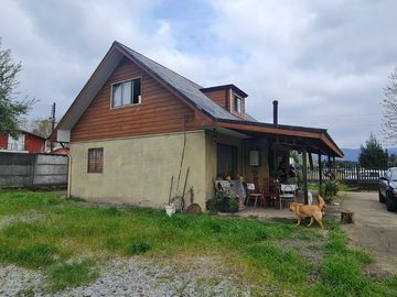 Amplia casa en Santa Juana